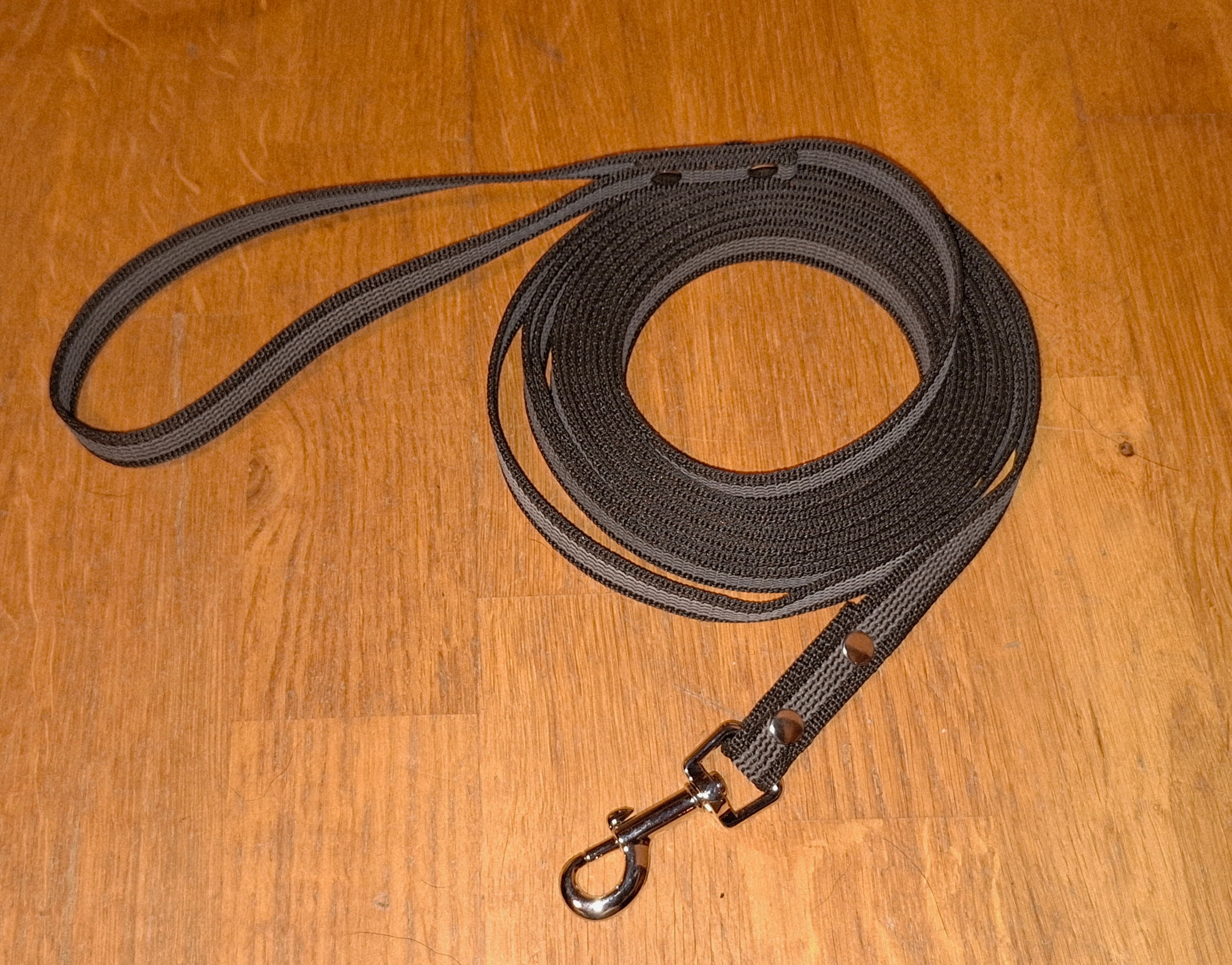 Spårlina i antiglid, med handtag 15mm x 5m, svart