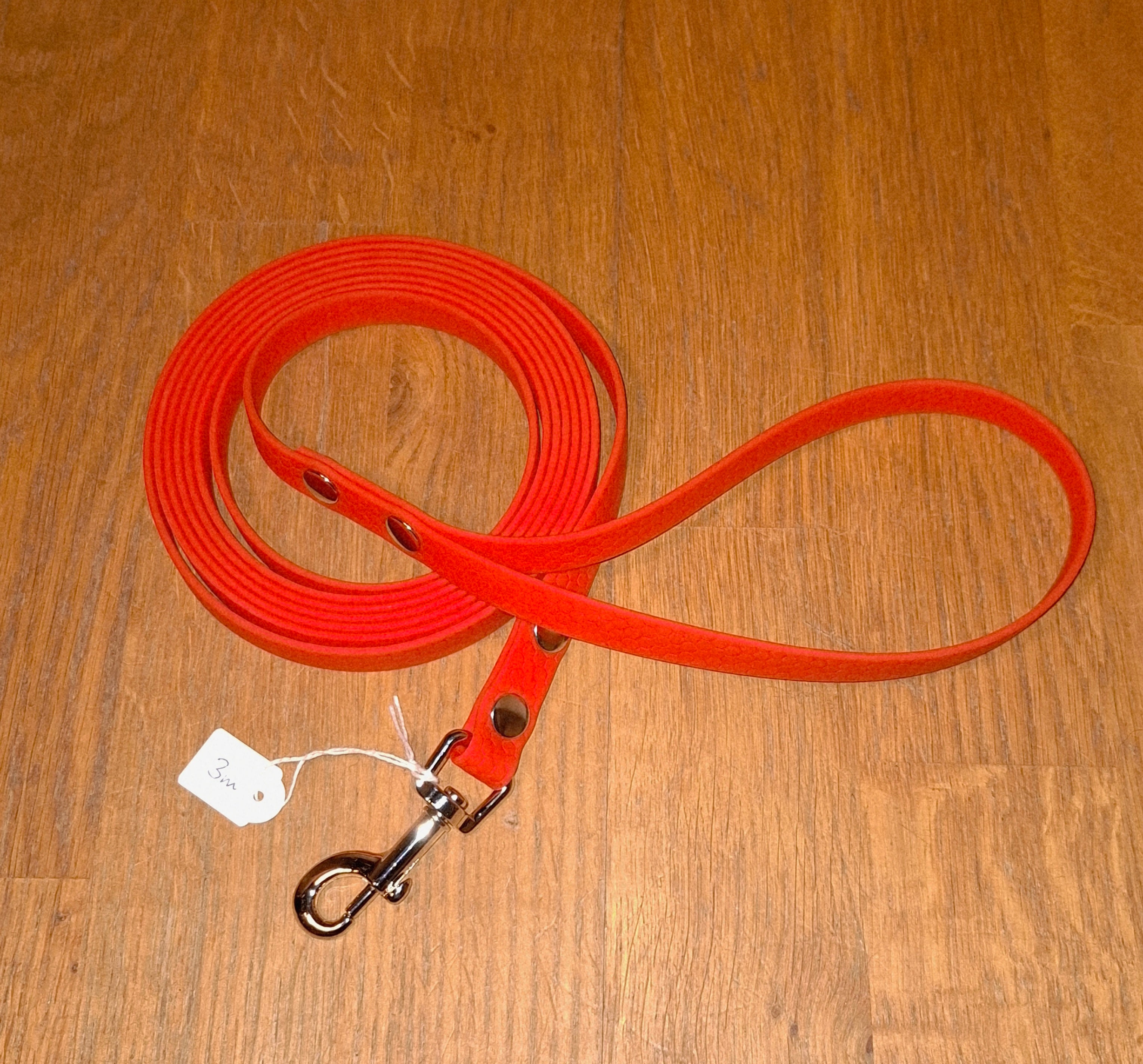 Koppel i vattenfast hexagon material, 16mm x 3m röd