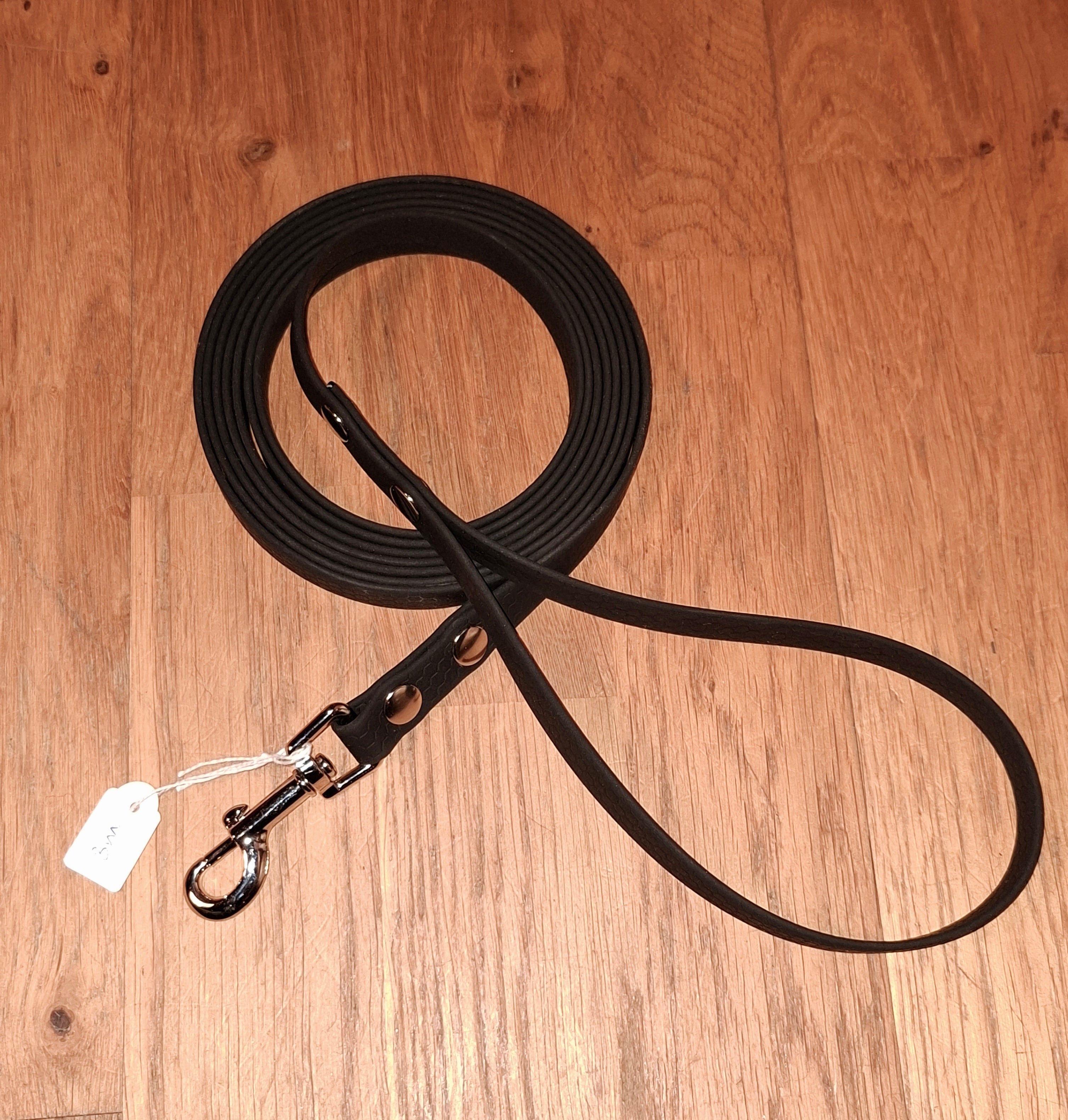 Koppel i vattenfast hexagon material, 16mm x 3m svart